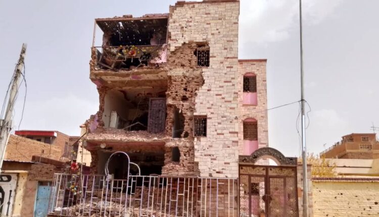 من مظاهر الدمار بأم درمان