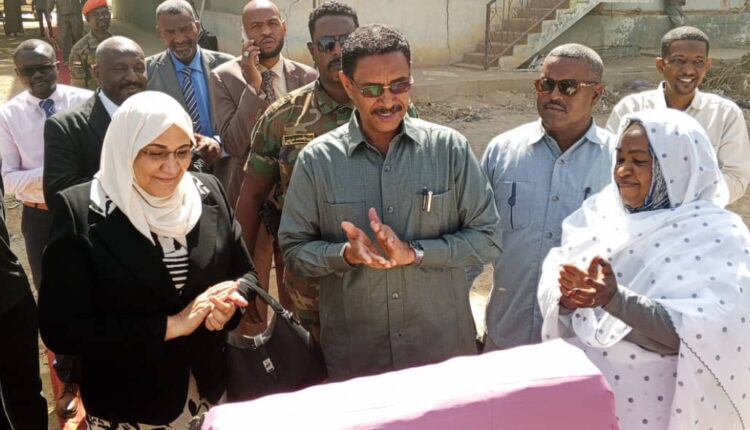 الأزرق ووكيلة وزارة العدل