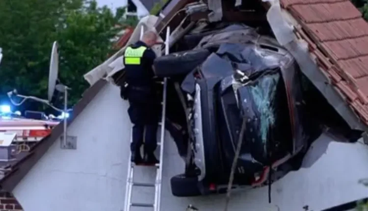 سيارة تستقر بالطابق الأول