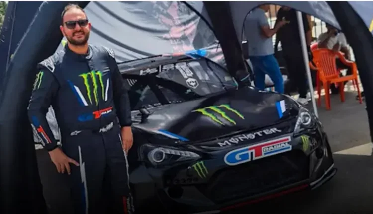 بطل سباق السيارات المصري